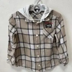 フード付きベージュ系チェックシャツ