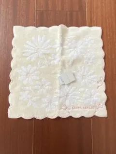 LAURA ASHLEY 花柄タオルハンカチ
