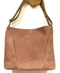 Item thumbnail for item b83ea5c6-c10c-4b91-872f-9301ffe261c9