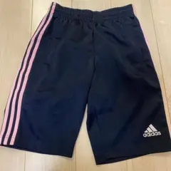 adidas ネイビー ピンク ショートパンツ
