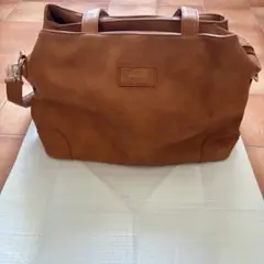 キャメル色　バッグ　ショルダーストラップ付き