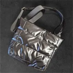 SALE✨ダウンジャケット風ショルダーバッグ　　新品