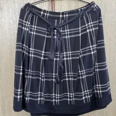フレアスカート 黒と白のチェック柄 リボン付き