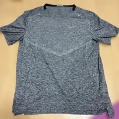 NIKE　ランニングTシャツ　Lサイズ　CZ9185-011のサムネイル