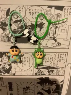 クレヨンしんちゃん　キーホルダー ストラップ　　2点セット