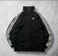 adidasトラックジャケットのサムネイル