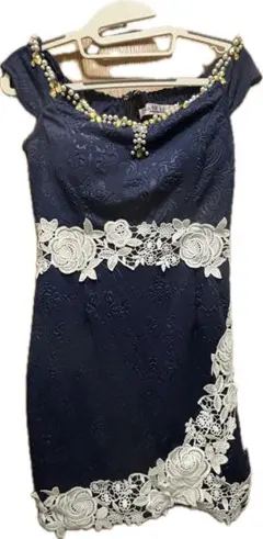 Item thumbnail for item 0cbd9935-3ffa-4efc-a2c1-1c16ab1c4e35