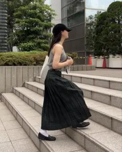 a.subjjject さいとうなる　サイドベルトロングプリーツスカート