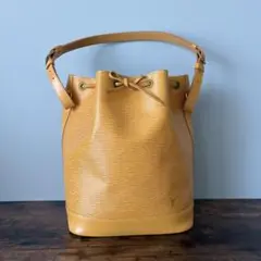 【良品】ルイヴィトン　エピノエ　イエロー　ショルダーバック LOUIS VUITTON エピ プチ ノエ ショルダーバッグイエロー黄色