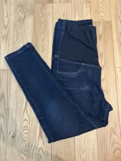 ユニクロ　マタニティウルトラストレッチジーンズ　XL