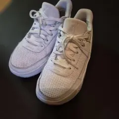 JORDAN ホワイト スニーカー　ジュニア　23.5 　NIKE　レディース可