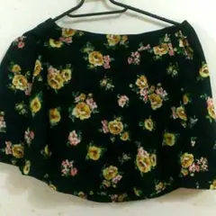 PAGE BOYの花柄キュロット