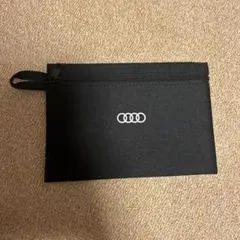 Audi ポーチのサムネイル
