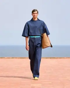 hykeハイク デニムオーバーオール HYKE CHAMBRAY OVERALL - メルカリ