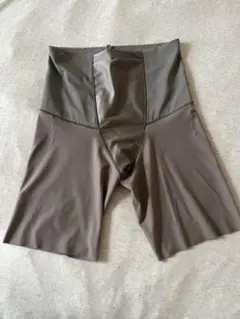 【ワコール】産後用 ガードル 64・M 肌リフト らくちんシェイプ