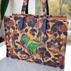 コーチ 2way レザーレキシートートバッグ 恐竜　波乗り　サーフィン コーチ、日本限定 “Rexy Play” コレクション 6月25日よりコーチ公式