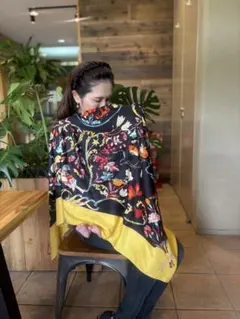 新品 大判スカーフ イエローブラック 花柄 360度カバー ポンチョ 授乳ケープのサムネイル