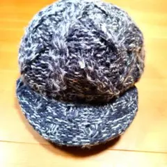 ブラウン系 編み込みニットキャップ つば付き