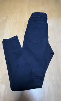 ユニクロ　ウエスト63.5cm 美脚　スキニー　デニム　スキニーパンツ