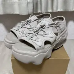 【極美品】ナイキ エアマックスココ サンダル