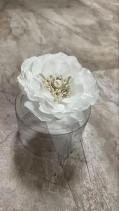 コサージュ ホワイト