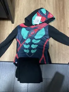 新品　仮面ライダーゼッツ　なりきりパジャマ 100