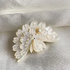【35】昭和レトロ　白蝶貝ブローチ　孔雀　ヴィンテージ　アンティーク
