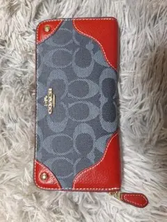 Coach 長財布 赤 グレー