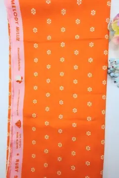 ✨USAコットン　オレンジ小花柄　106×60cm