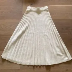 アイボリー　ニットプリーツスカート