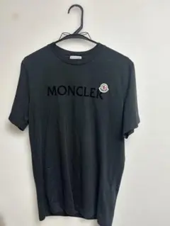 MONCLER ブラック Tシャツ