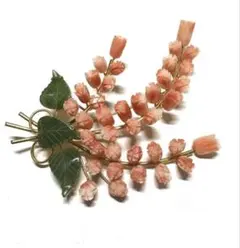 ヴィンテージ 珊瑚風 フラワーブローチ 花束デザイン ピンク彫刻 アンティーク調