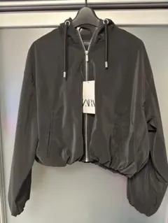 新品　ZARA ラバーフィニッシュ　フーデッドジャケット　XS