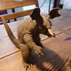 ガラモン ミニソフビ フィギュア グリーン バージョン - メルカリ