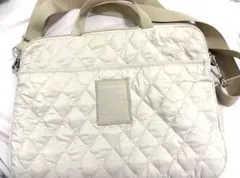 キルティング ベージュ ノートPCケース　A4サイズ　14インチ