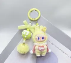 ラブブLabubuキーホルダー人気 超可愛い　黄色 1個