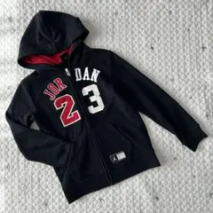 【8848】JORDAN フード付きパーカー 黒　115-122cm