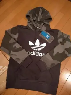 アディダスオリジナルス パーカー