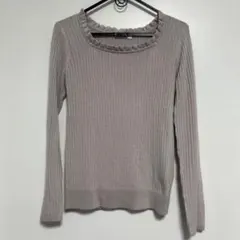 グレー リブ編み フリルネック 長袖ニット