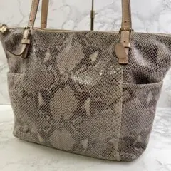 MICHAEL KORS マイケルコースダイヤモンドパイソン型押しトートバッグ