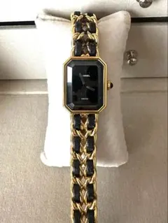 CHANEL オクタゴナルケース 時計 ゴールド/ブラック Mサイズ | Mercari