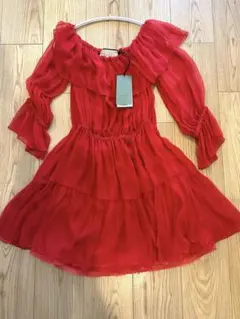 未使用級 タグ付 23AW グッチ シルク シフォン オフショルダー ワンピースのサムネイル