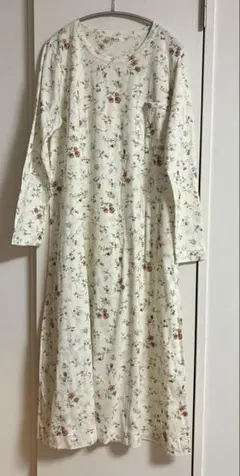 IKUKO 花柄　長袖ワンピース