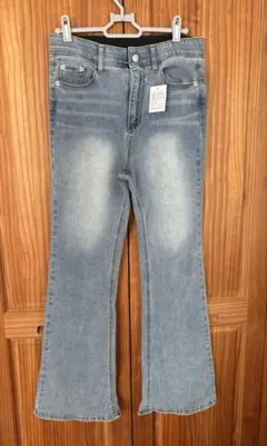 フレアデニム　ライトブルー　Lサイズ