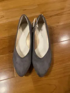 アシックス　新品　グレー スエード風 低ヒールパンプス　23センチ