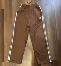 adidas トラックパンツ カジュアルパンツ