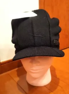新品タグ付き　カルバンクライン　つば付きニット帽　ブラック　フリーサイズ
