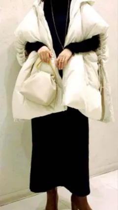 2025年最新】ミラオーウェン ダウンポンチョの人気アイテム - メルカリ