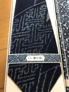 Item thumbnail for item 350dbf4a-18f0-445e-8e58-99983fee7a2d