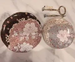 [中古 金具難あり]ウェッジウッド 2段 ケーキスタンド 花柄 ピンク ブルー 中古 金具難あり]ウェッジウッド 2段 ケーキスタンド 花柄 ピンク